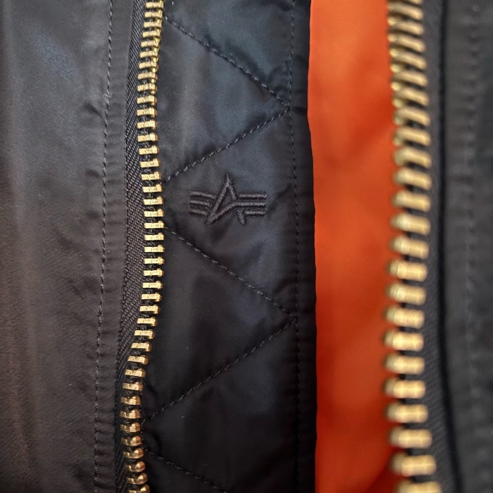 Alpha Industries Bomber Jacket - Picture 6 of 9